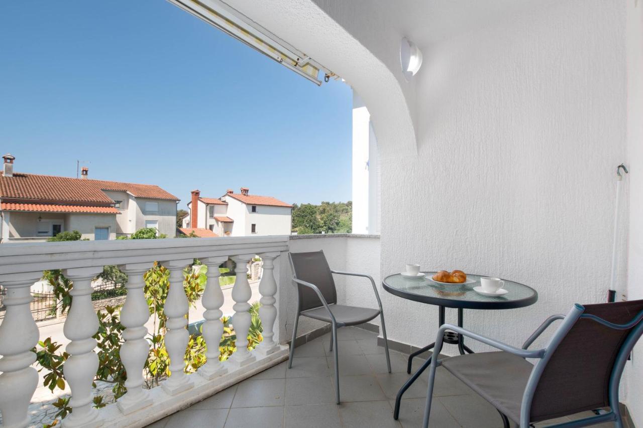 Villa Lucija Pjescana Uvala Exterior photo
