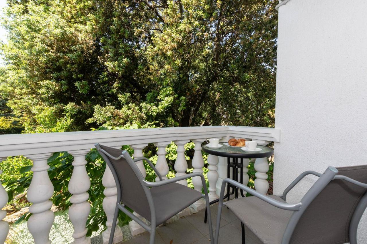 Villa Lucija Pjescana Uvala Exterior photo